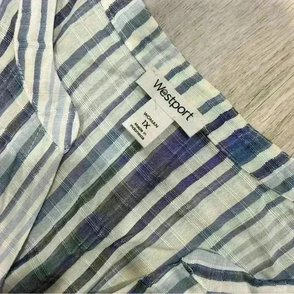 Westport Blue Striped Shirt Lightweight Bell Sleeve Button Up Blouse Top Size 1X - Picture 4 of 7